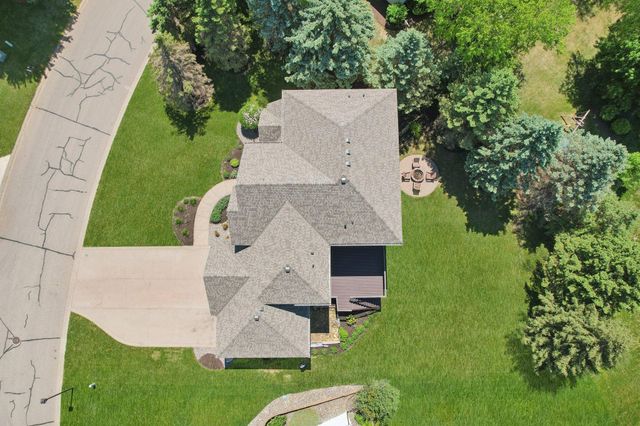 10175 Powers Lake Trail, Woodbury, MN 55129