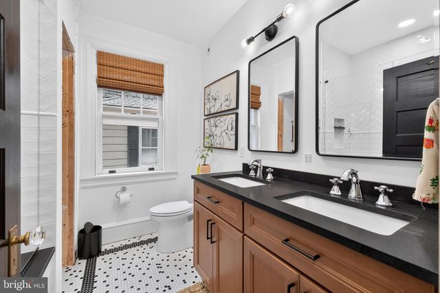 1110 N BROOM ST, Wilmington, DE 19806