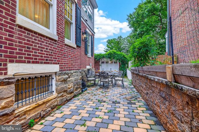 1110 N BROOM ST, Wilmington, DE 19806