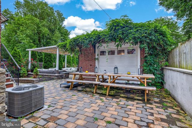 1110 N BROOM ST, Wilmington, DE 19806