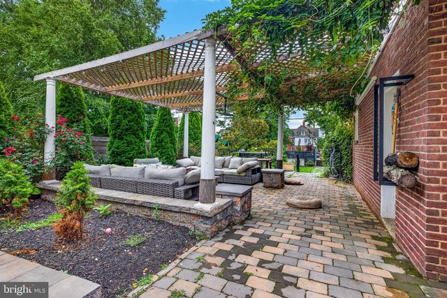 1110 N BROOM ST, Wilmington, DE 19806