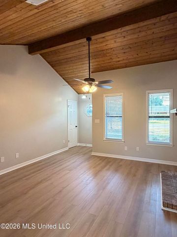 9120 Barnacle Boulevard, Ocean Springs, MS 39564