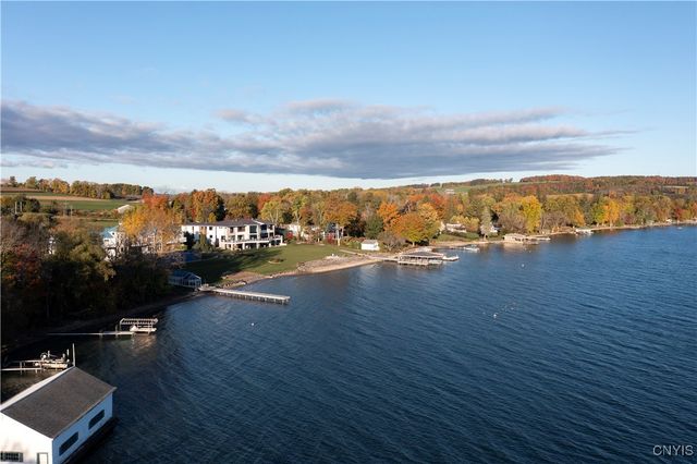 1812 W Lake Rd, Skaneateles, NY 13152