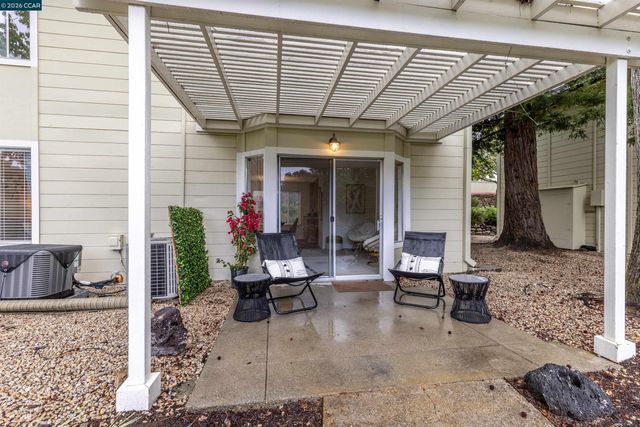 3152 Ptarmigan Dr 2, Walnut Creek, CA 94595