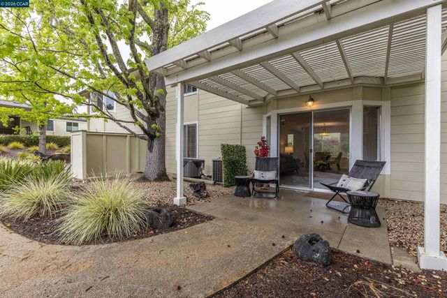 3152 Ptarmigan Dr 2, Walnut Creek, CA 94595