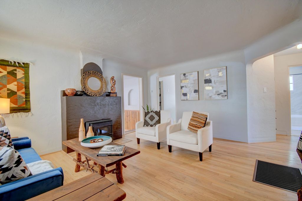 1515 Hermosa Drive SE, Albuquerque, NM 87108