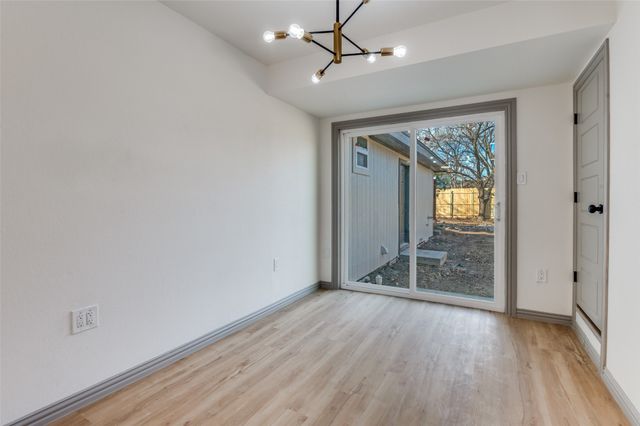 918 SW 4th Street, Grand Prairie, TX 75051