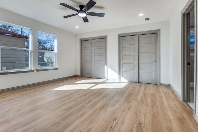 918 SW 4th Street, Grand Prairie, TX 75051