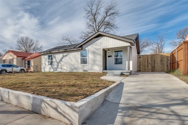 918 SW 4th Street, Grand Prairie, TX 75051