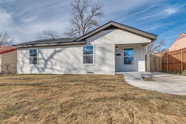 918 SW 4th Street, Grand Prairie, TX 75051