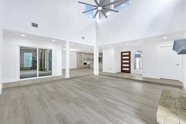 14411 Briarhills Parkway, Houston, TX 77077