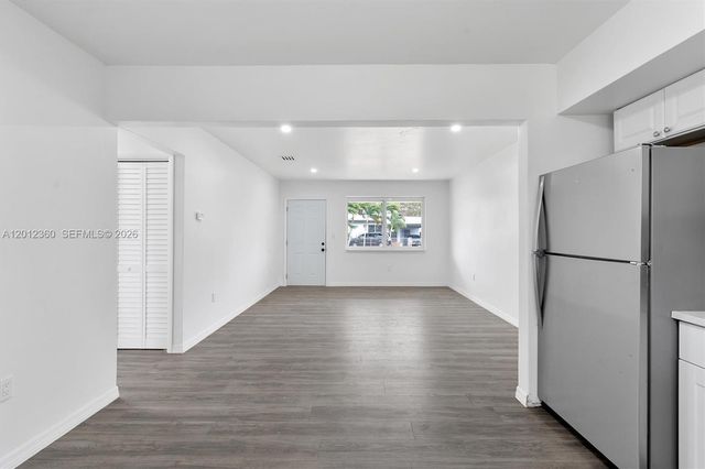 1061 NW 108 ter 1063, Miami, FL 33168