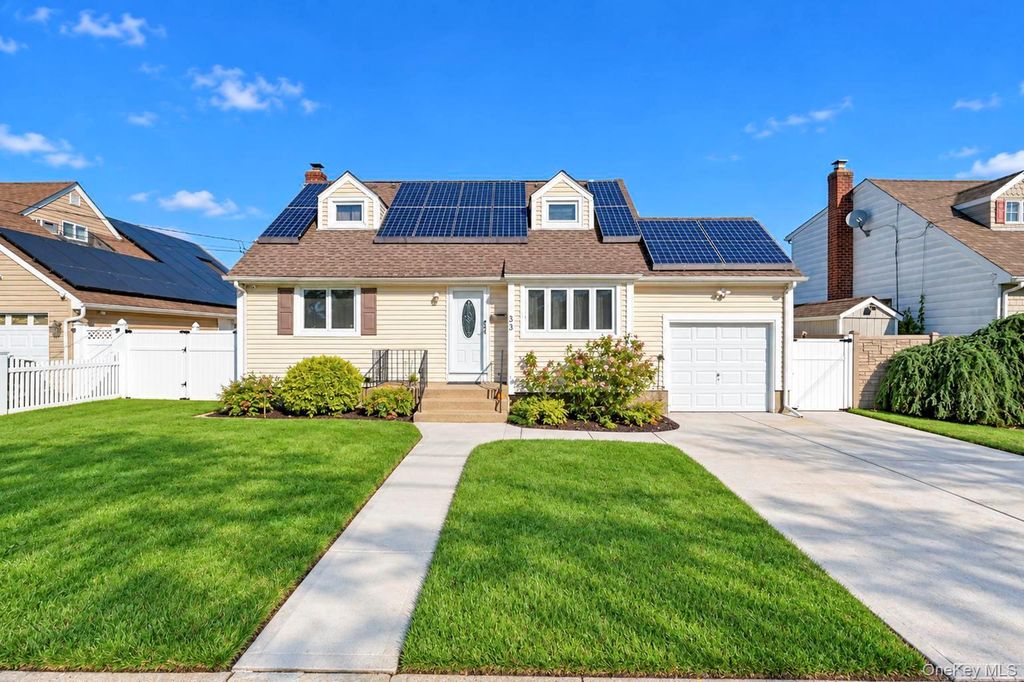 33 Nims Avenue, West Babylon, NY 11704 — exterior