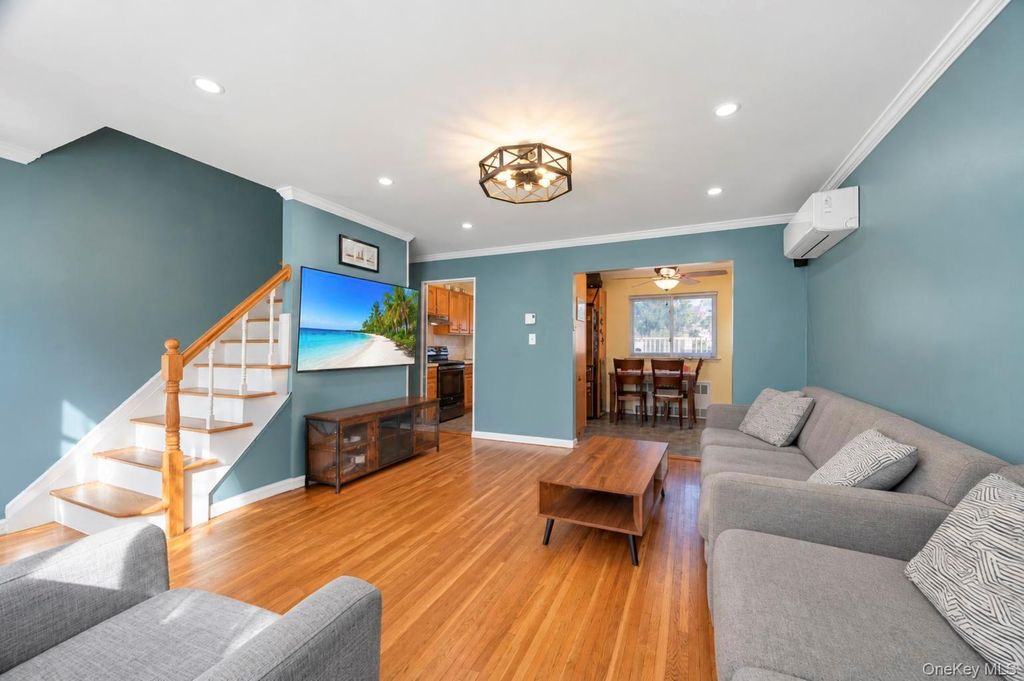 33 Nims Avenue, West Babylon, NY 11704 — photo 4
