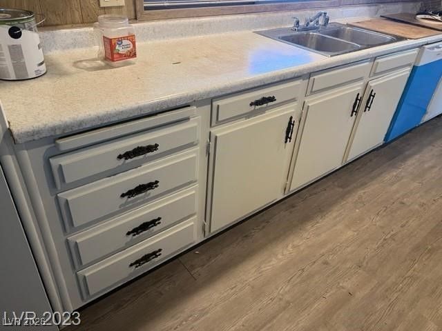 5000 Royal Avenue, Las Vegas, NV 89103