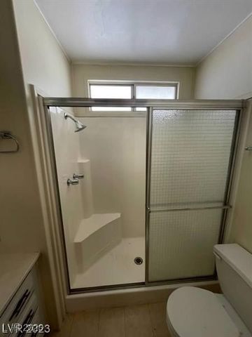 5000 Royal Avenue, Las Vegas, NV 89103