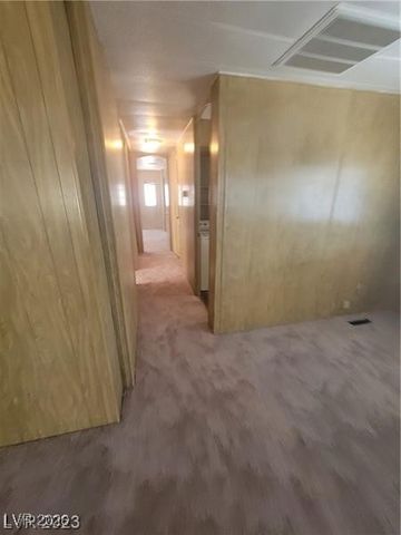 5000 Royal Avenue, Las Vegas, NV 89103