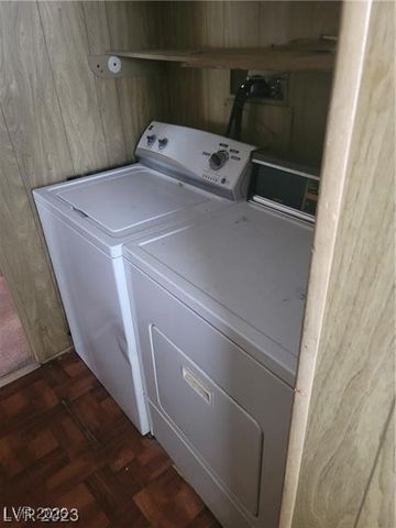 5000 Royal Avenue, Las Vegas, NV 89103