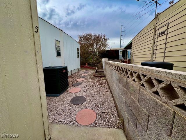 5000 Royal Avenue, Las Vegas, NV 89103