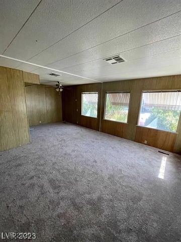 5000 Royal Avenue, Las Vegas, NV 89103