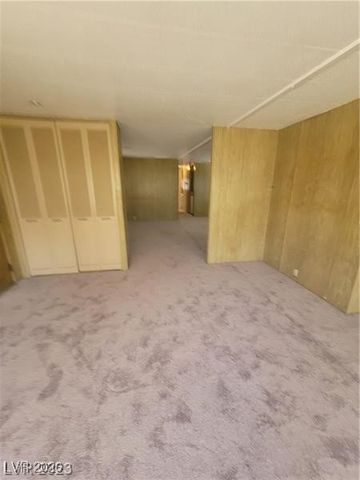 5000 Royal Avenue, Las Vegas, NV 89103