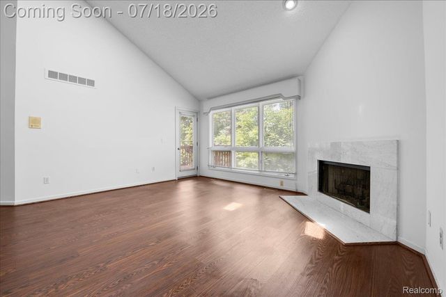 24533 Martel Drive, Farmington Hills, MI 48335