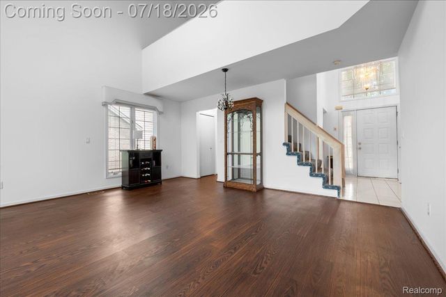 24533 Martel Drive, Farmington Hills, MI 48335