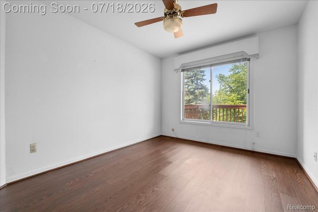 24533 Martel Drive, Farmington Hills, MI 48335