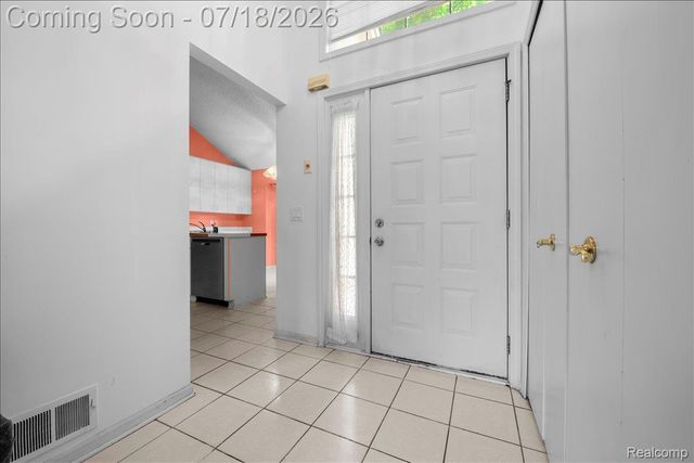 24533 Martel Drive, Farmington Hills, MI 48335