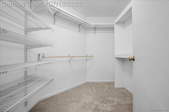 24533 Martel Drive, Farmington Hills, MI 48335