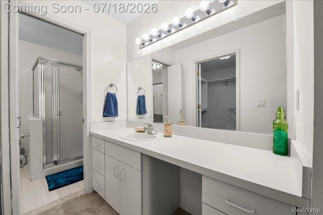 24533 Martel Drive, Farmington Hills, MI 48335