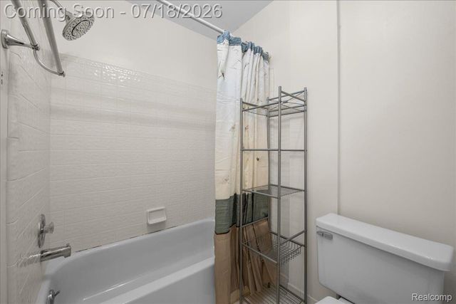 24533 Martel Drive, Farmington Hills, MI 48335
