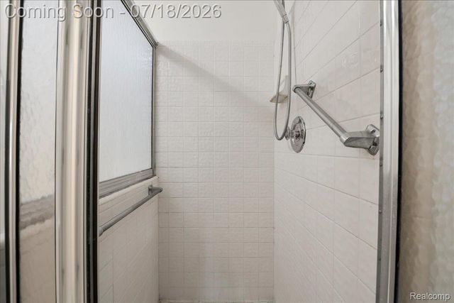 24533 Martel Drive, Farmington Hills, MI 48335