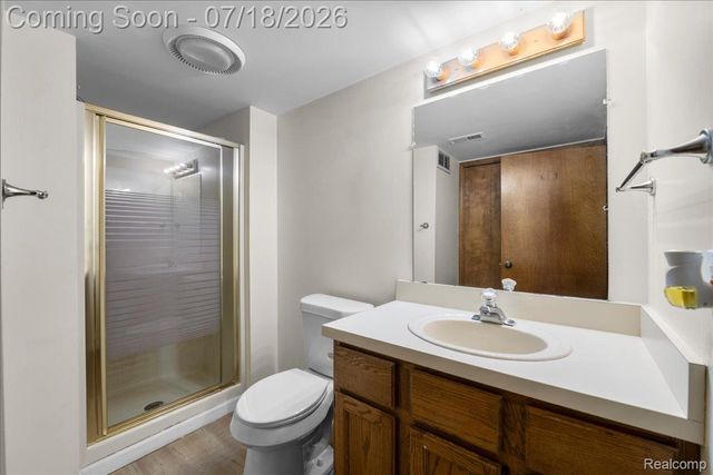 24533 Martel Drive, Farmington Hills, MI 48335