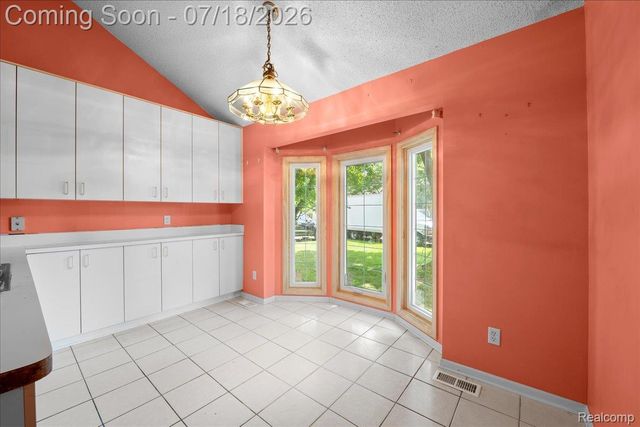 24533 Martel Drive, Farmington Hills, MI 48335
