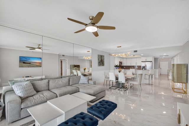 2650 Lake Shore 2303, Riviera Beach, FL 33404