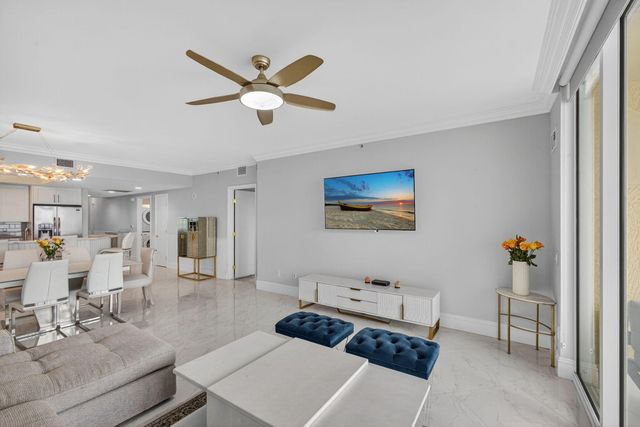 2650 Lake Shore 2303, Riviera Beach, FL 33404