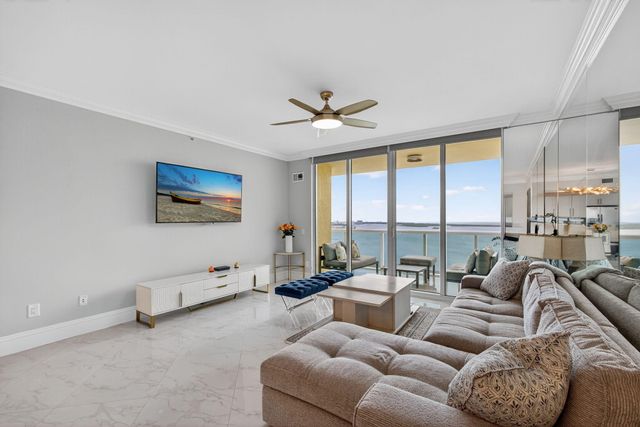 2650 Lake Shore 2303, Riviera Beach, FL 33404