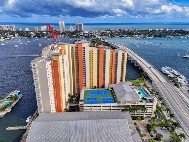 2650 Lake Shore 2303, Riviera Beach, FL 33404