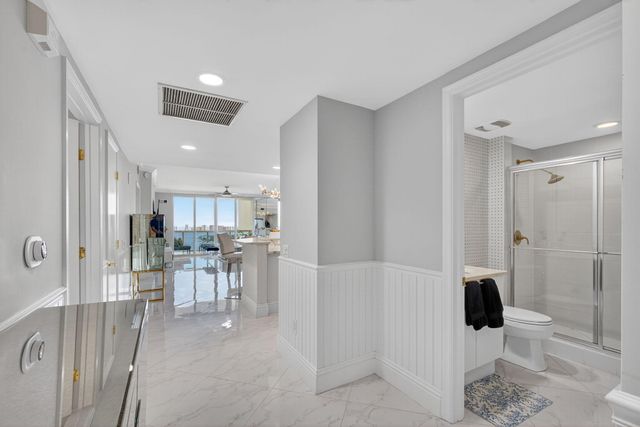 2650 Lake Shore 2303, Riviera Beach, FL 33404