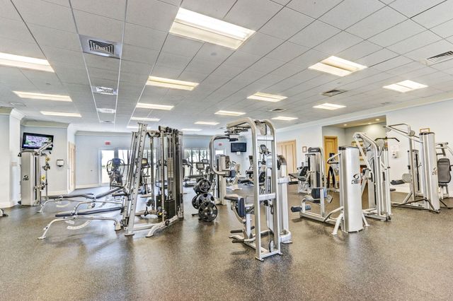 2650 Lake Shore 2303, Riviera Beach, FL 33404