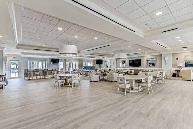 2650 Lake Shore 2303, Riviera Beach, FL 33404