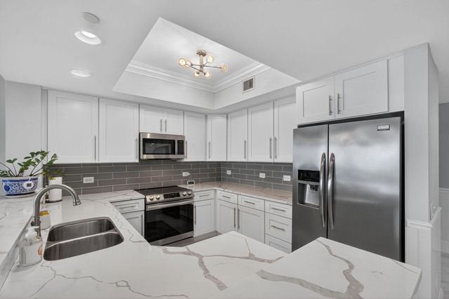 2650 Lake Shore 2303, Riviera Beach, FL 33404