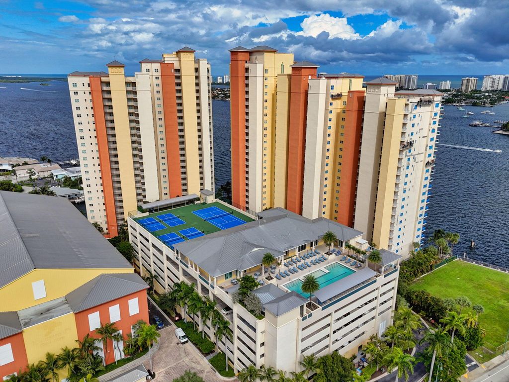 2650 Lake Shore 2303, Riviera Beach, FL 33404