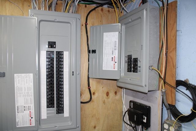 18 Knollwood Rd, Tewksbury, MA 01876