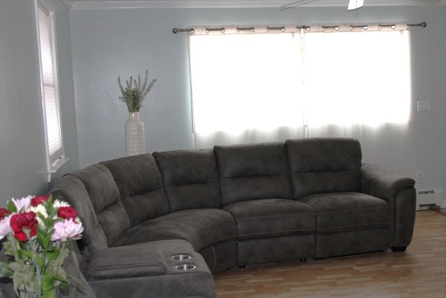 18 Knollwood Rd, Tewksbury, MA 01876