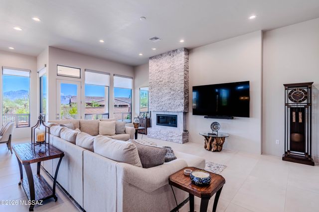 12420 N Carpas Wash Drive, Marana, AZ 85658