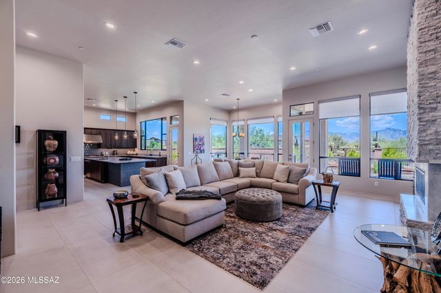 12420 N Carpas Wash Drive, Marana, AZ 85658