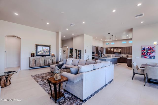 12420 N Carpas Wash Drive, Marana, AZ 85658