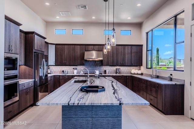 12420 N Carpas Wash Drive, Marana, AZ 85658